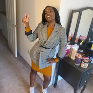 Meet your Posher, Jasmine